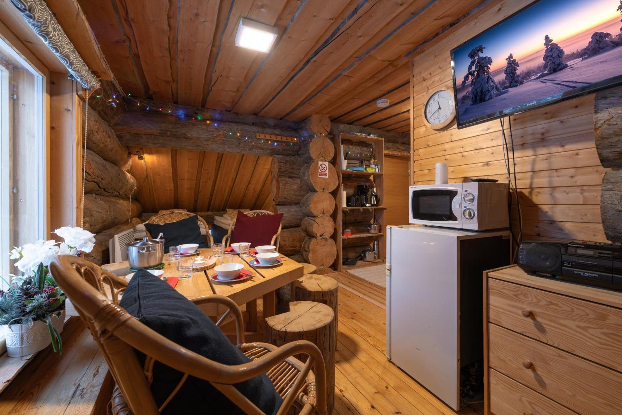 Kuukkeli Apartments Pikku-Hirvas Ja Porotokka Saariselka Room photo
